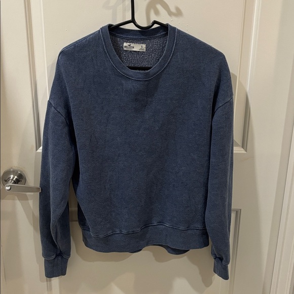 Hollister Sweaters - Hollister Blue Crewneck Sweatshirt Women’s Size S
